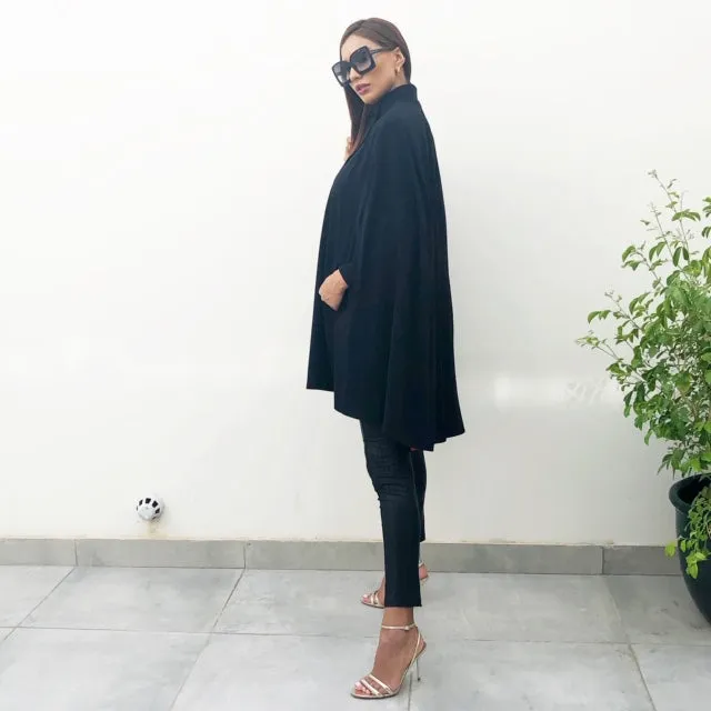 AW19 BLACK CREPE ELEGANT GRADUATED SHORT CAPE