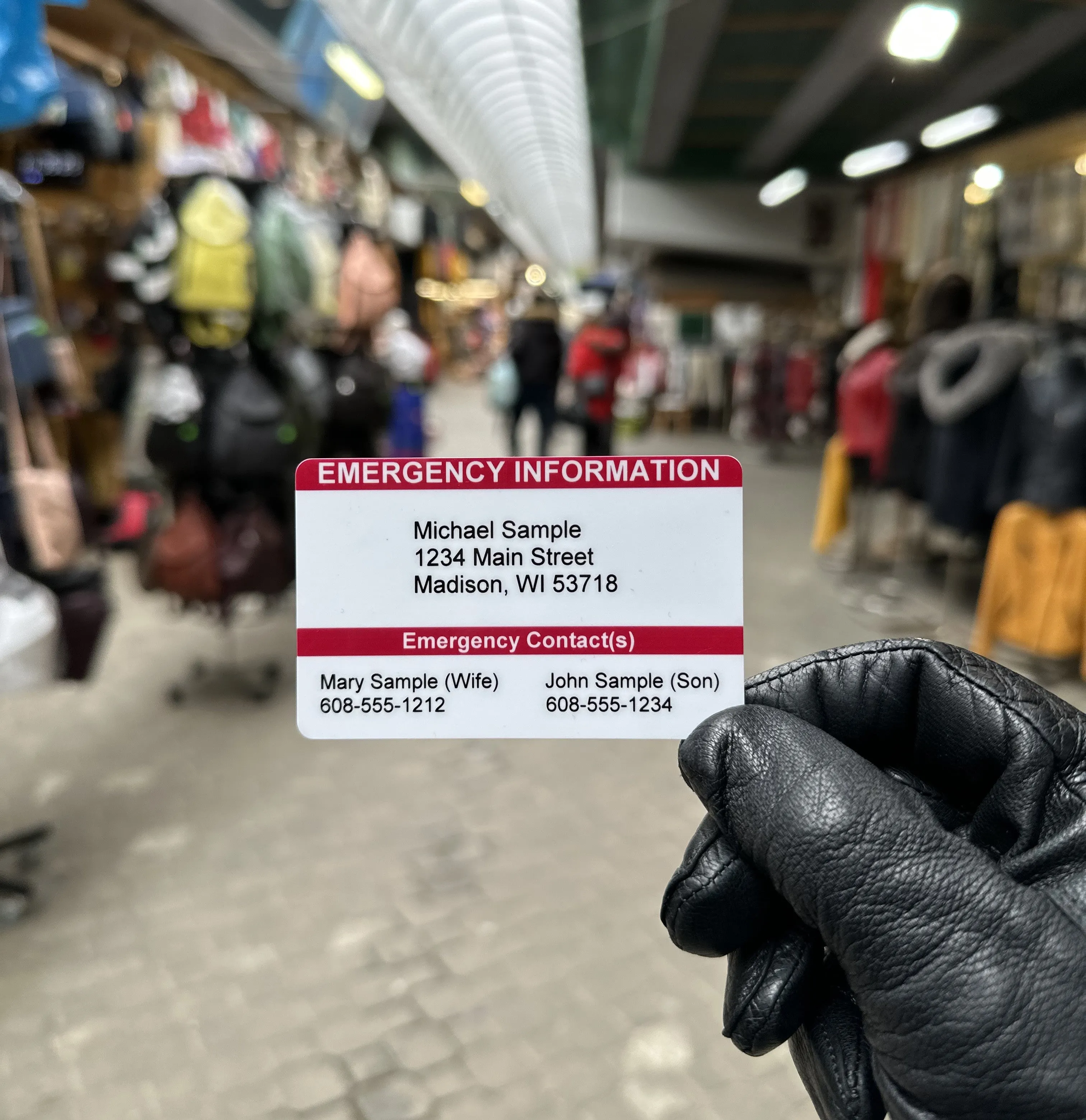 Customized Emergency Contact Wallet Card – Durable, Waterproof, and Essential for Safety