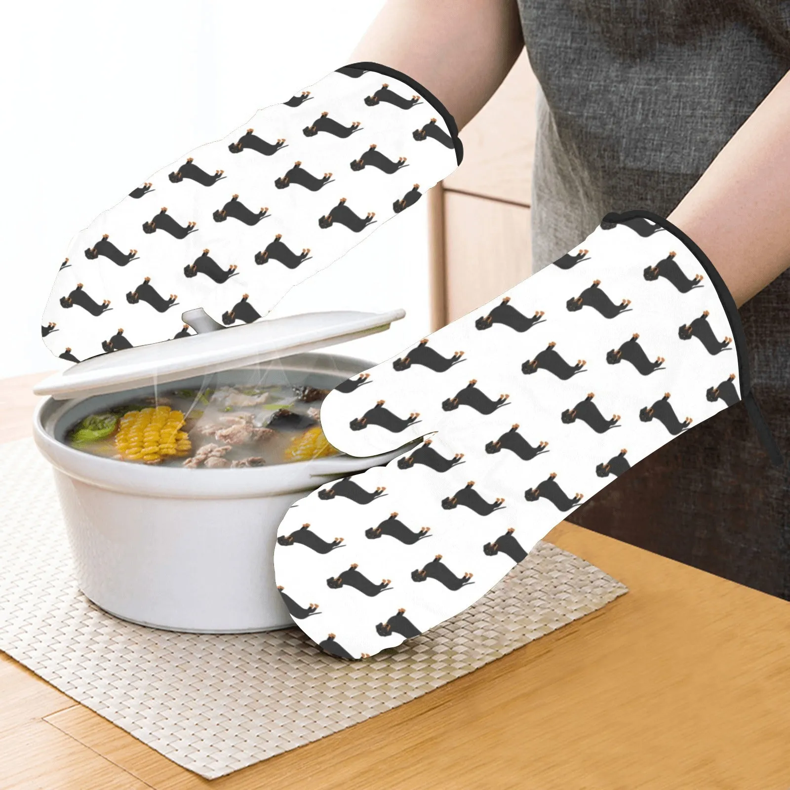 Dachshund Oven Mitts & Pot Holders Set (4 Piece Set)
