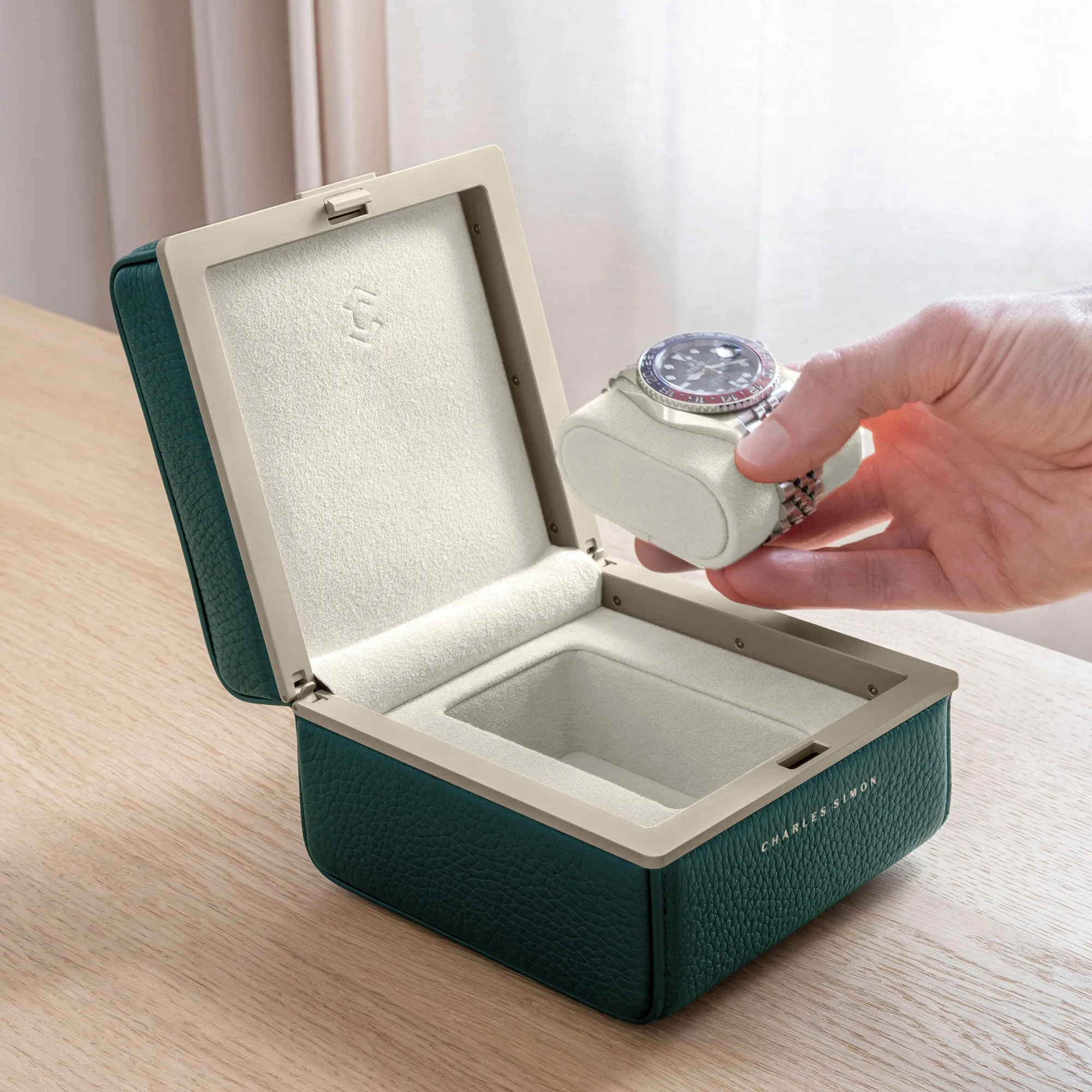 EATON 1 WATCH CASE - EMERALD / CHAMPAGNE