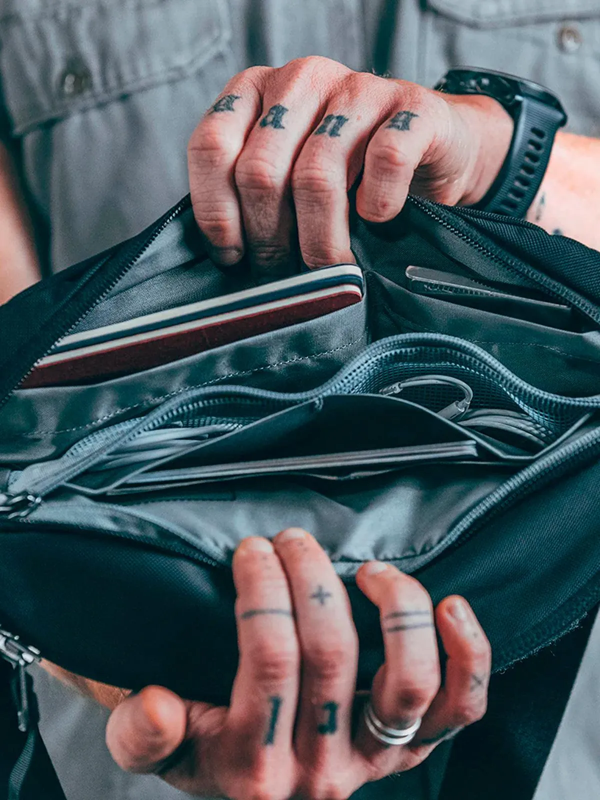 Evergoods Civic Access Sling 2L