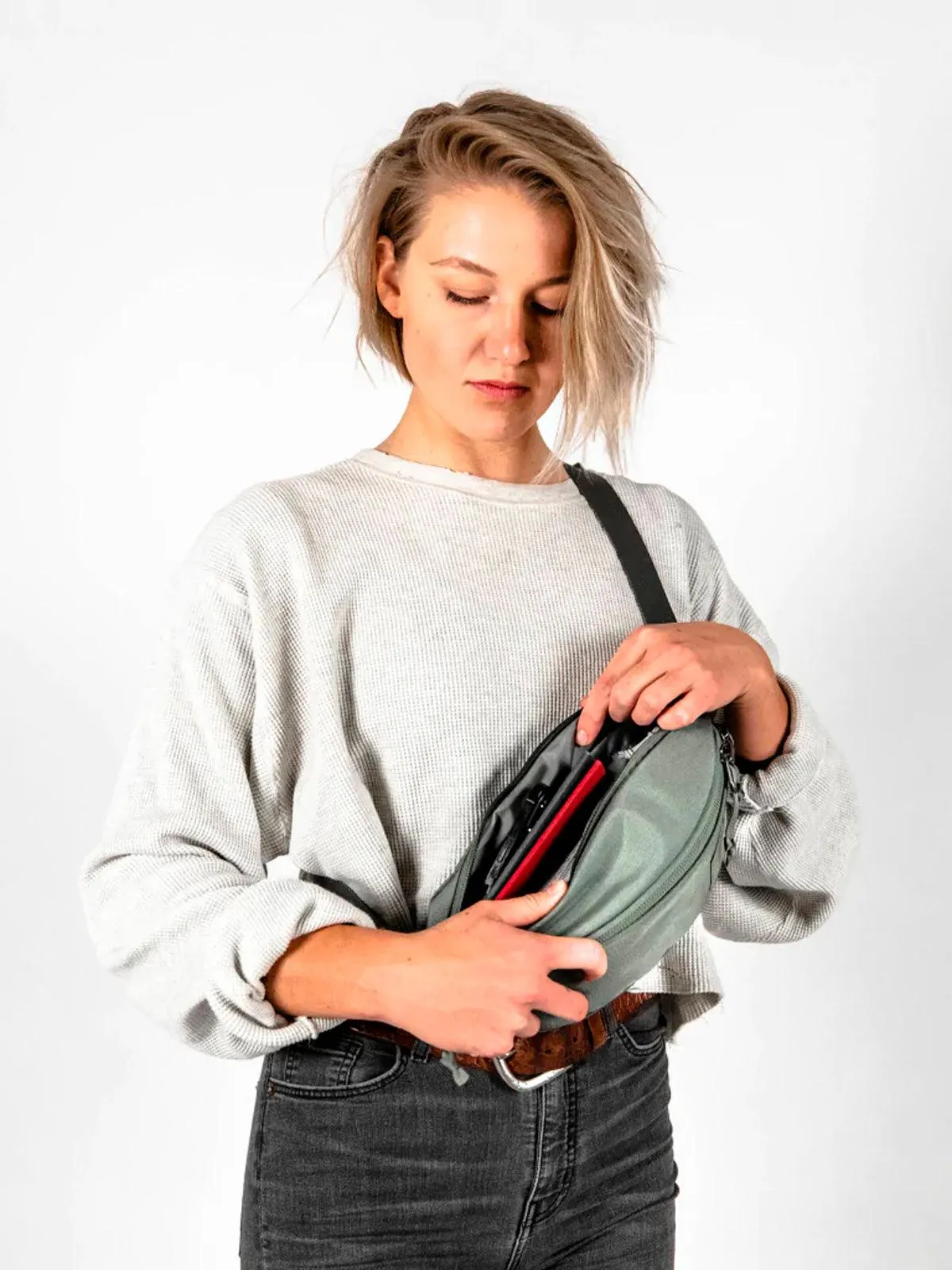 Evergoods Civic Access Sling 2L