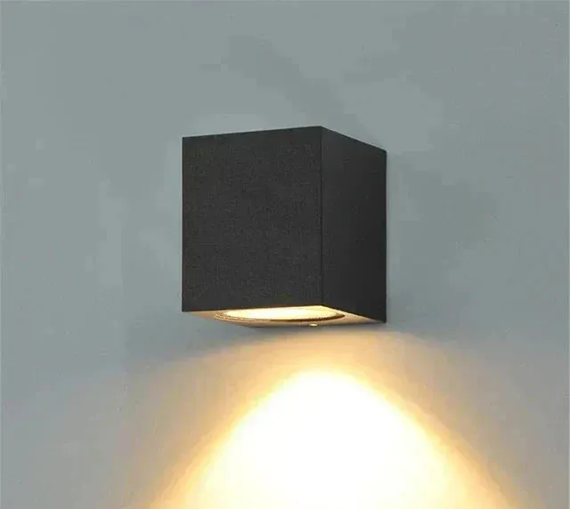 GlowEdge - Timeless Functional Outdoor Wall Lamp