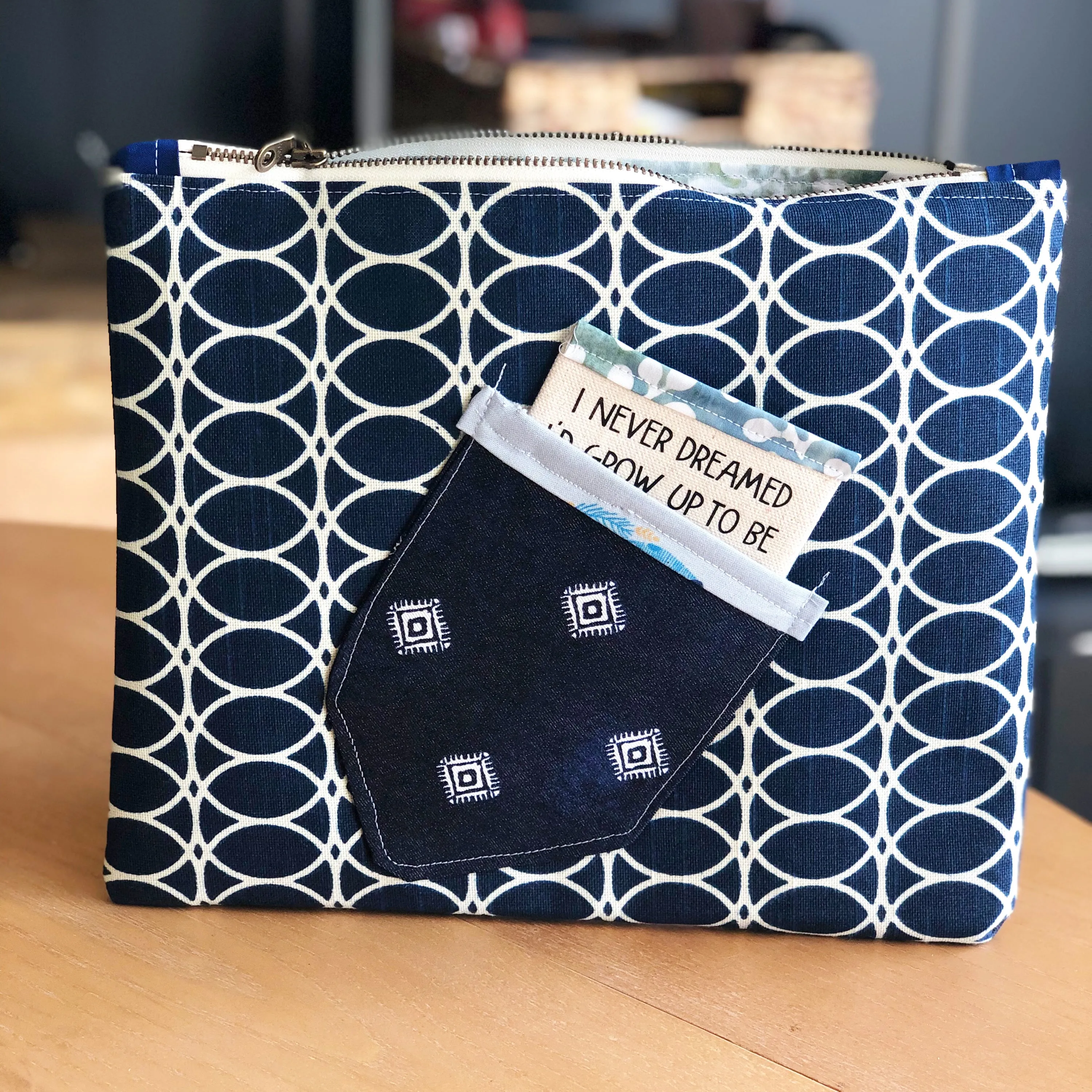 life pockets - canvas zip bag