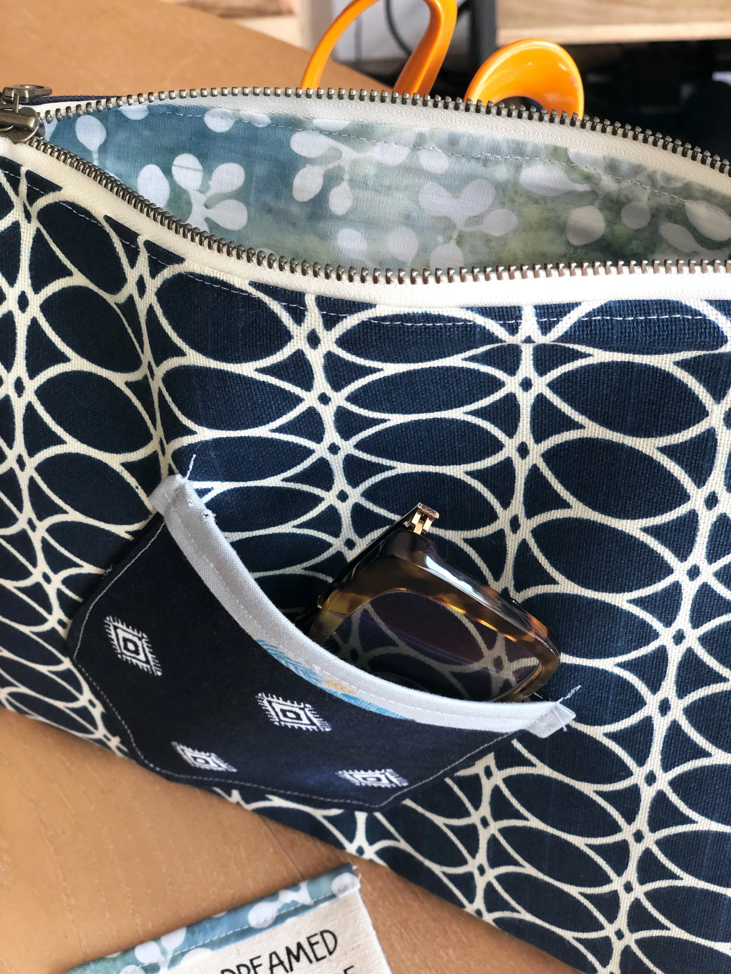 life pockets - canvas zip bag