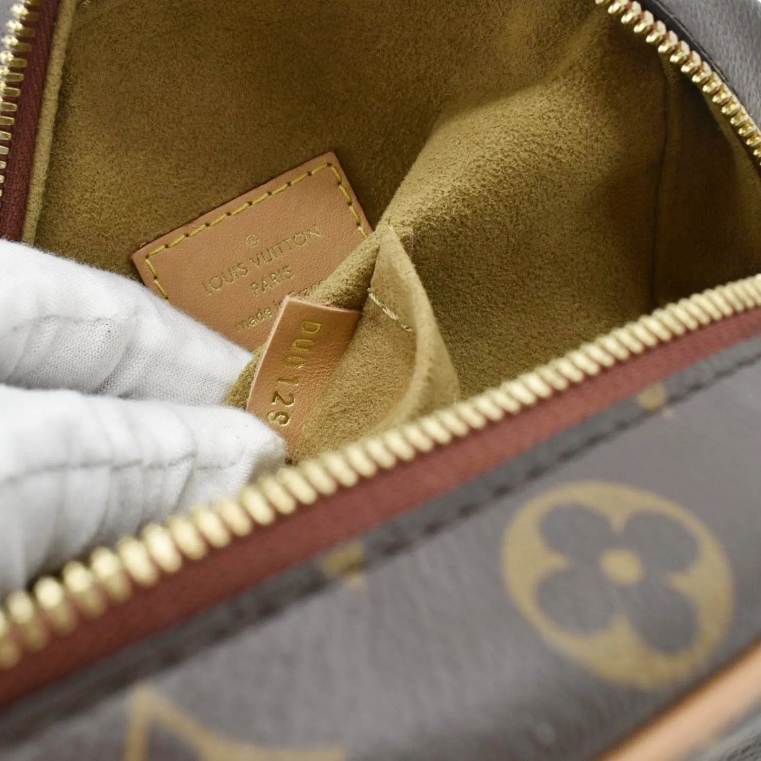 LOUIS VUITTON Boite Chapeau Souple Monogram Canvas Shoulder Bag Brown