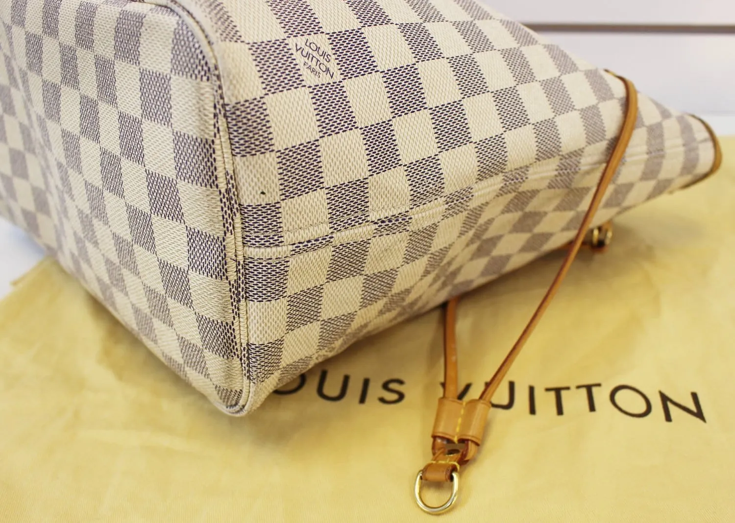 LOUIS VUITTON Damier Azur White Neverfull MM Tote Bag