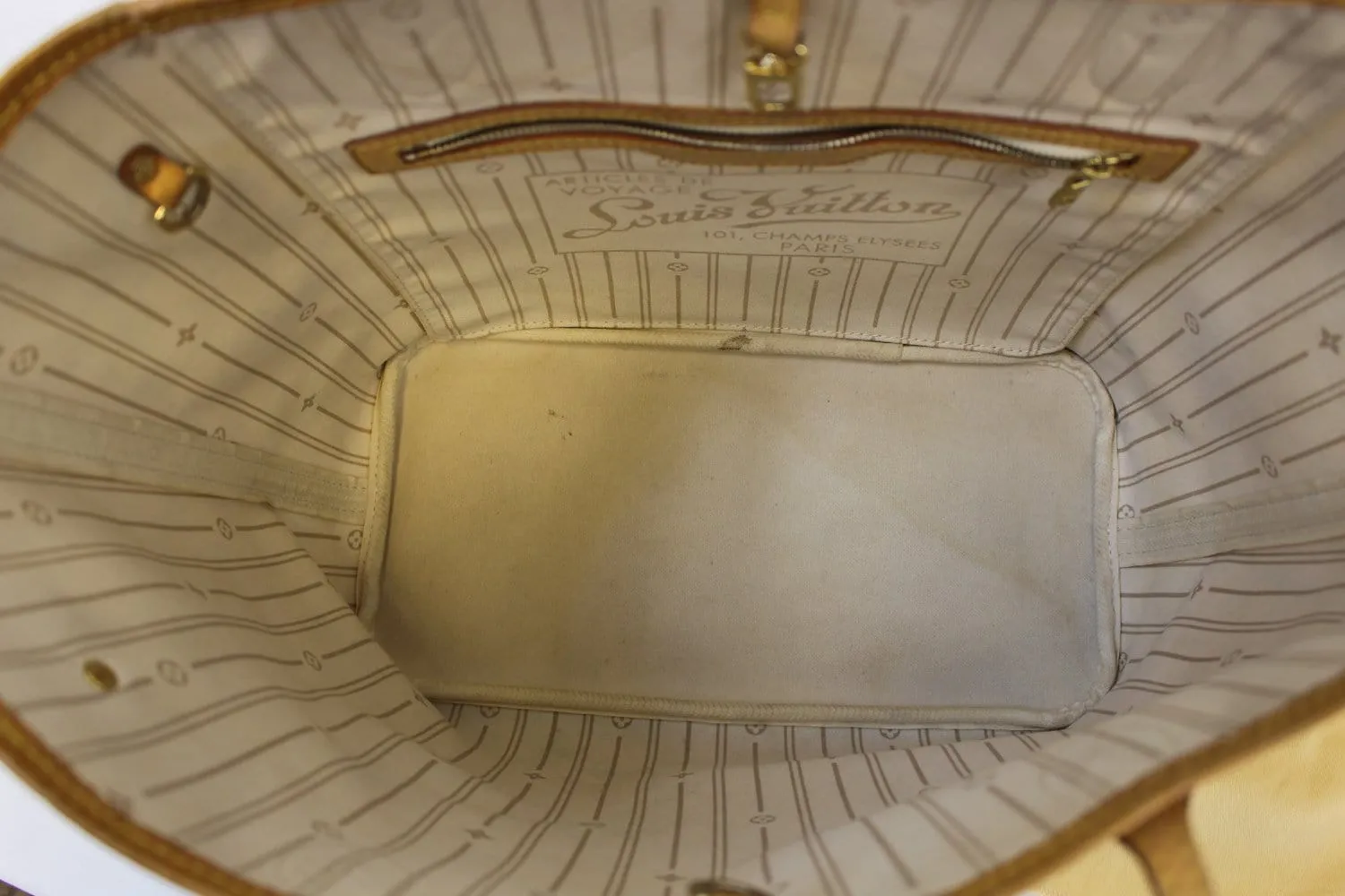 LOUIS VUITTON Damier Azur White Neverfull MM Tote Bag