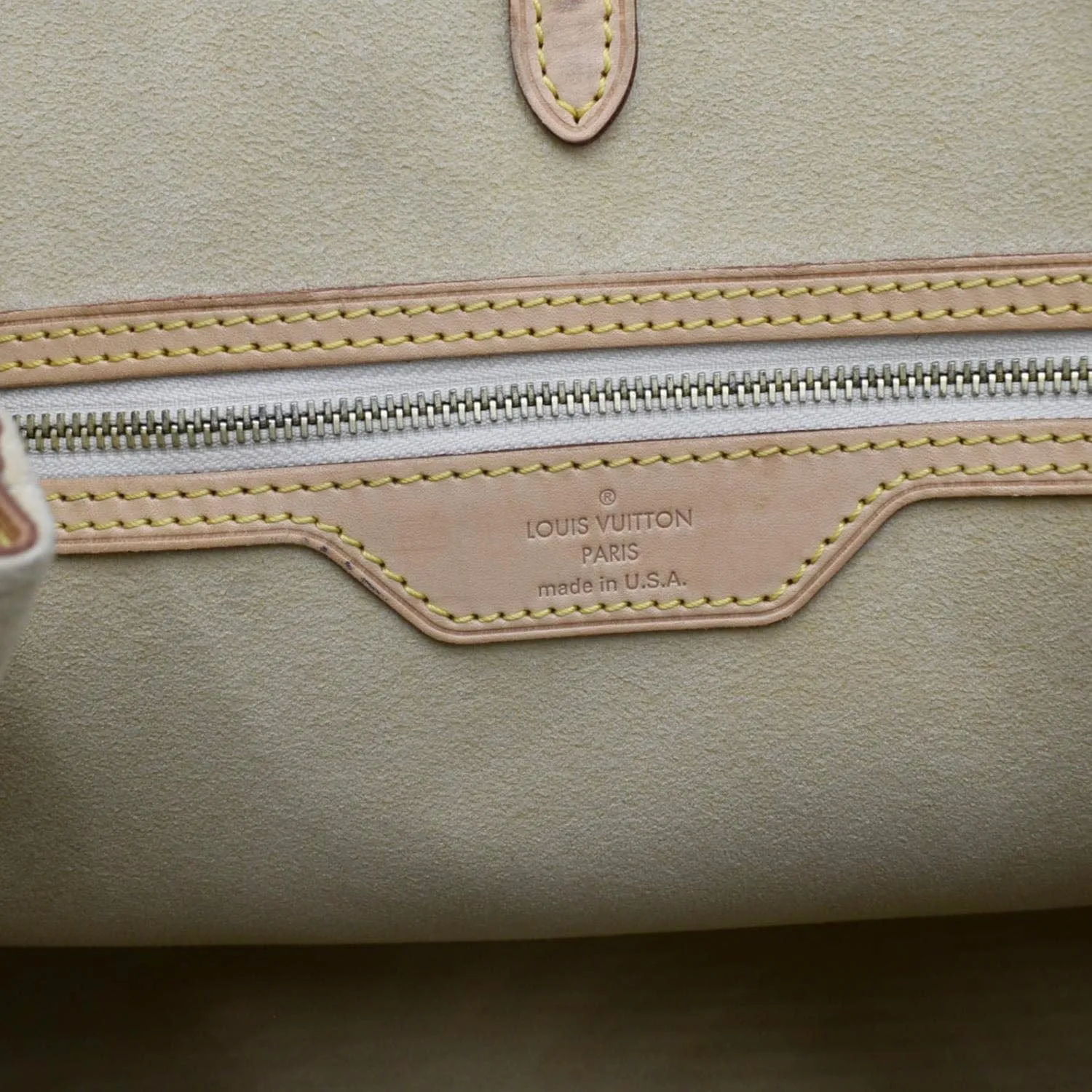 LOUIS VUITTON  Hampstead MM Damier Azur Shoulder Bag White