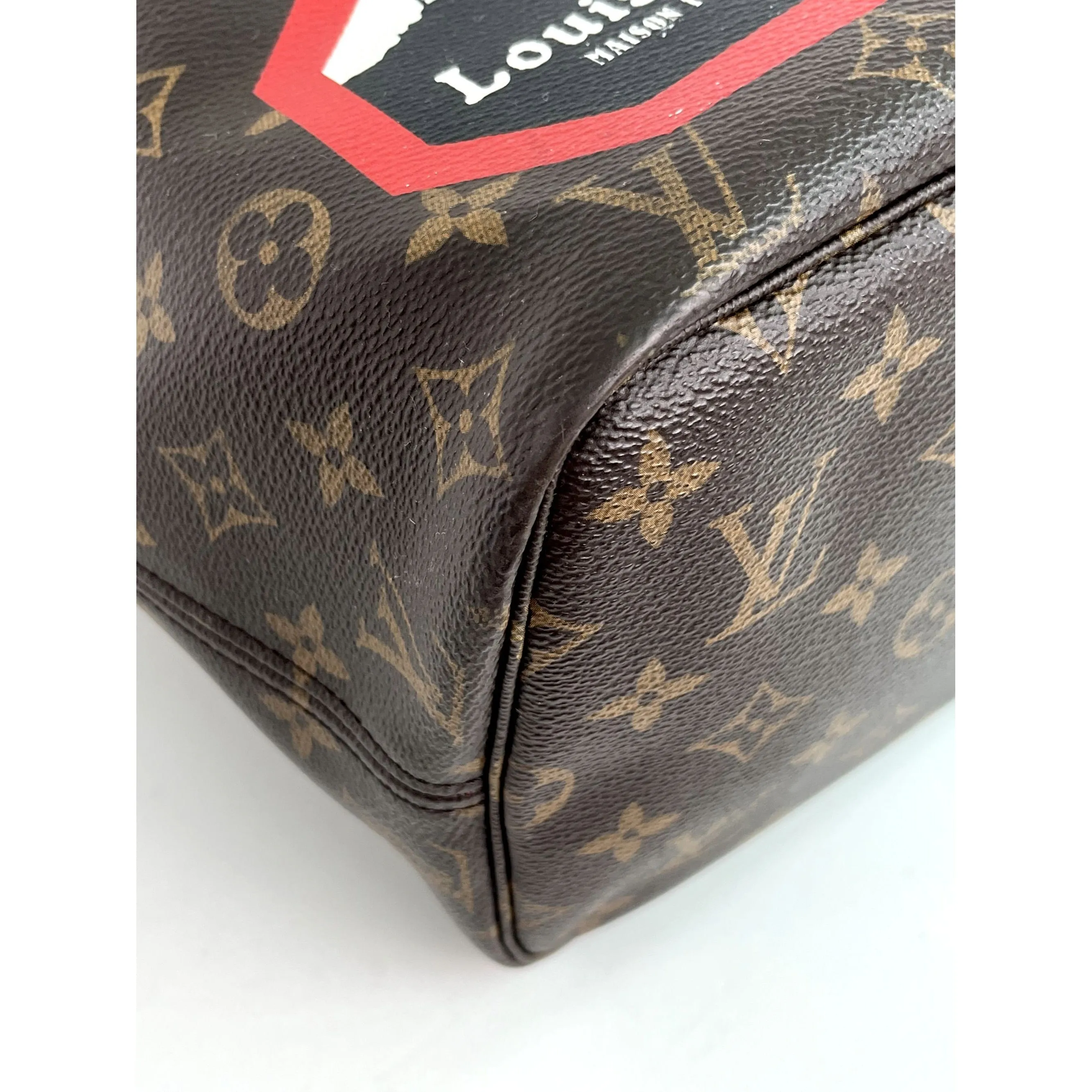 Louis Vuitton Monogram World Tour Neverfull MM