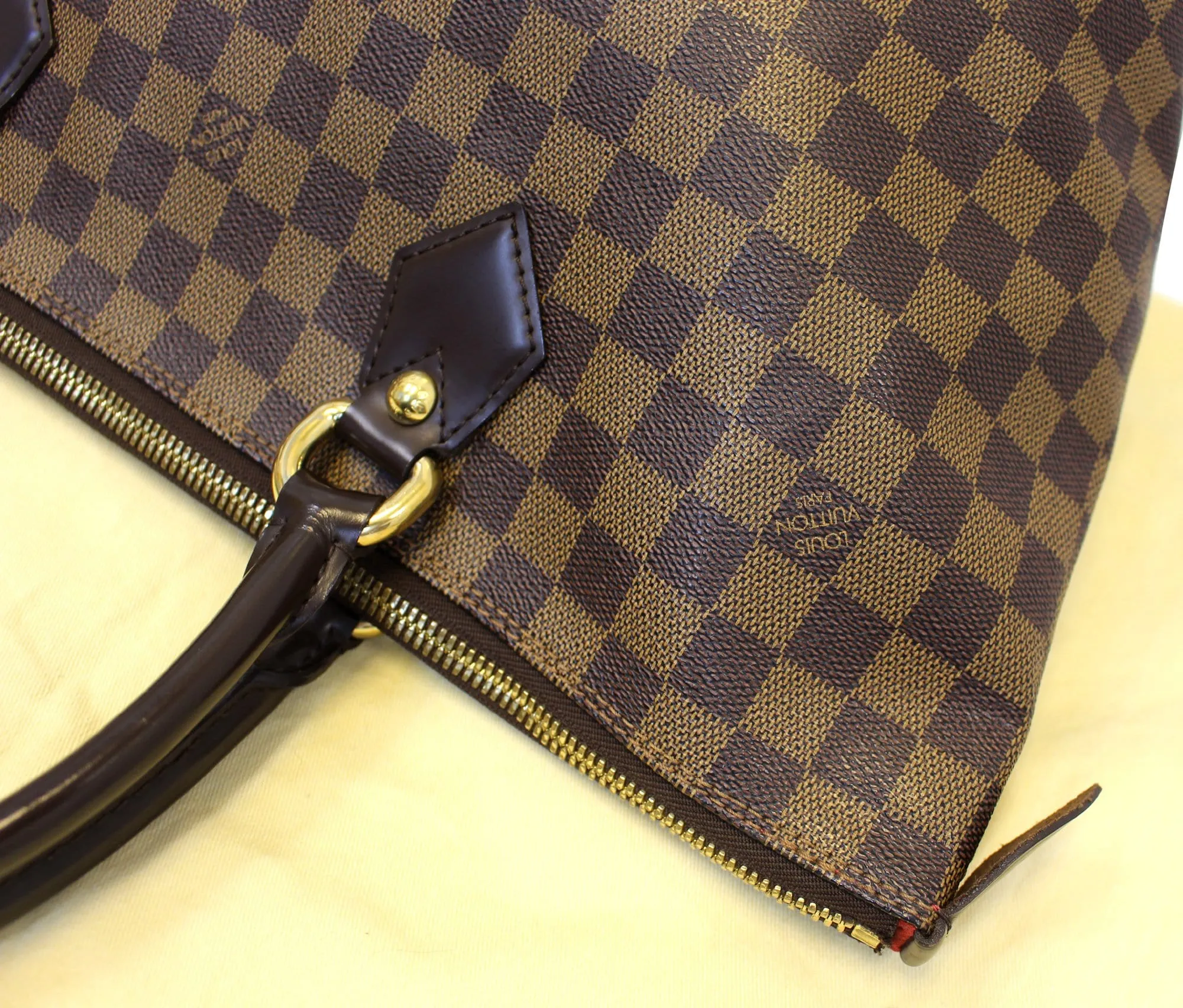 LOUIS VUITTON Saleya MM Damier Ebene Shoulder Bag