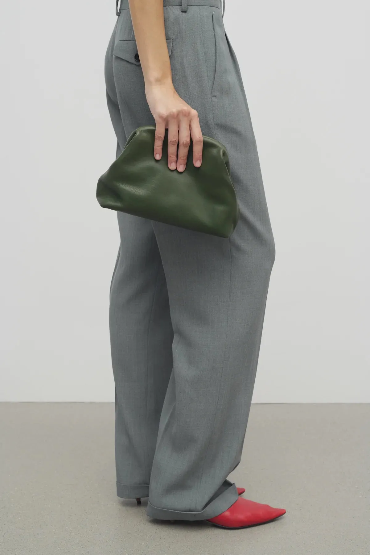 Mira Clutch in Leather - Moss