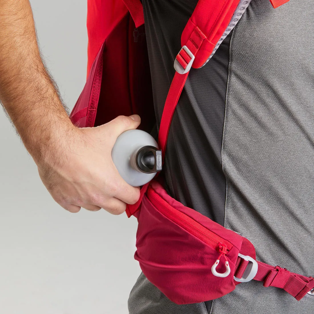 Mountain Walking 20 L Backpack MH500
