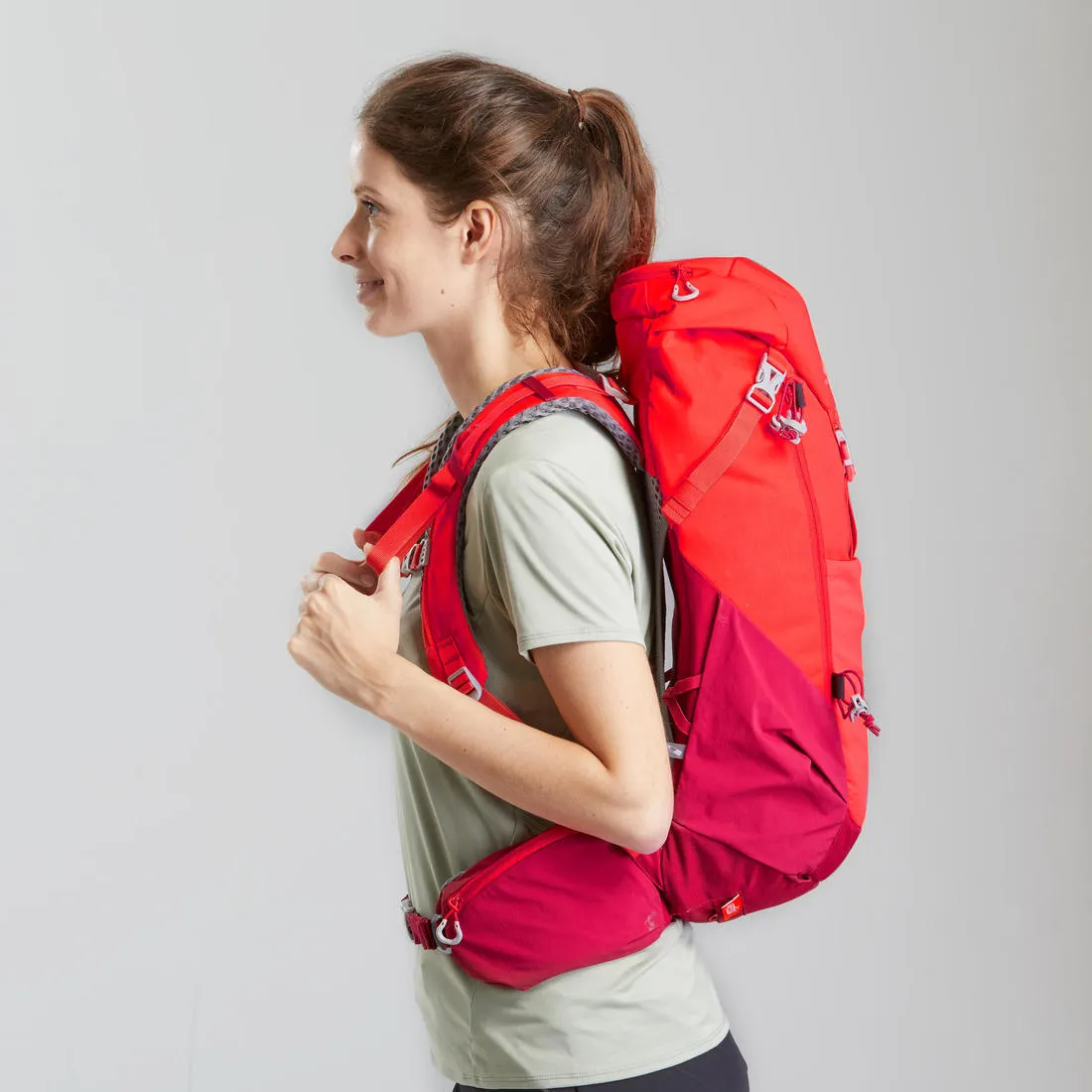 Mountain Walking 20 L Backpack MH500