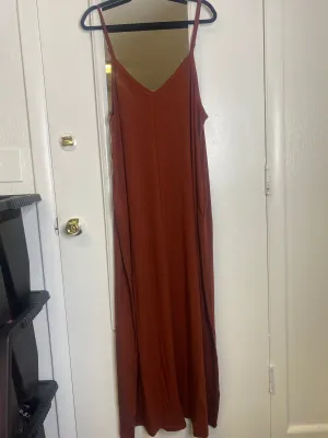 Plus V-Neck Spaghetti-Strap Pocket Maxi Dress