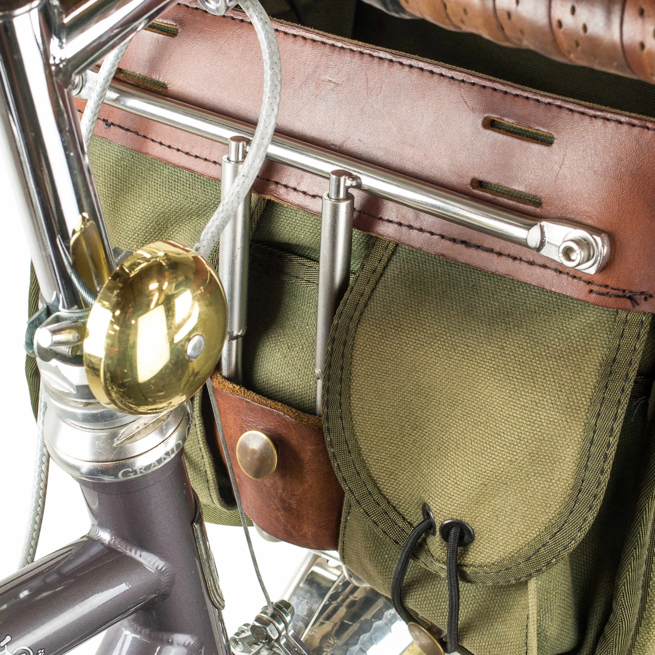 Randonneur Front Rack with Integrated Decaleur
