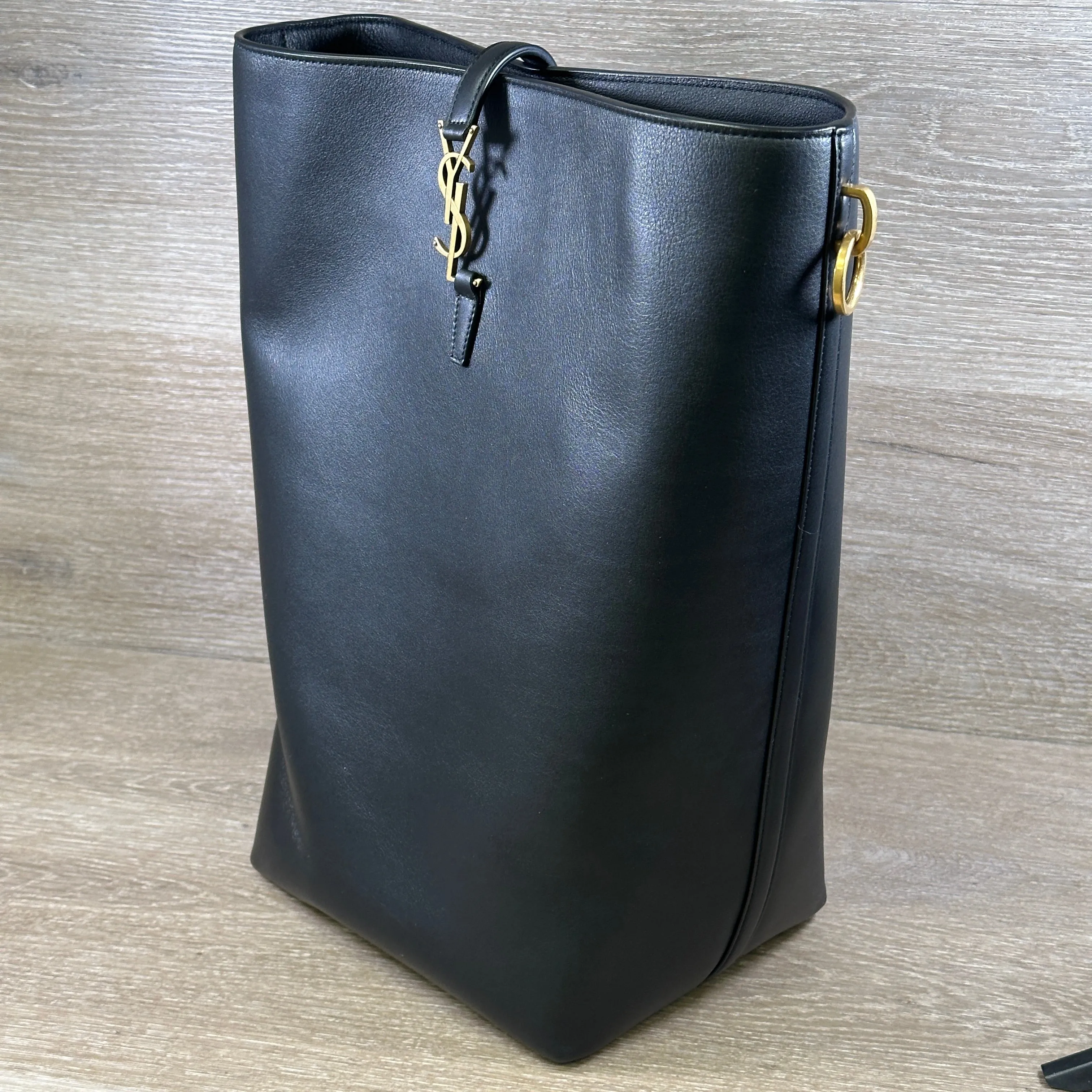 Saint Lauren Le 37 Long Bag, Grained Leather - Black