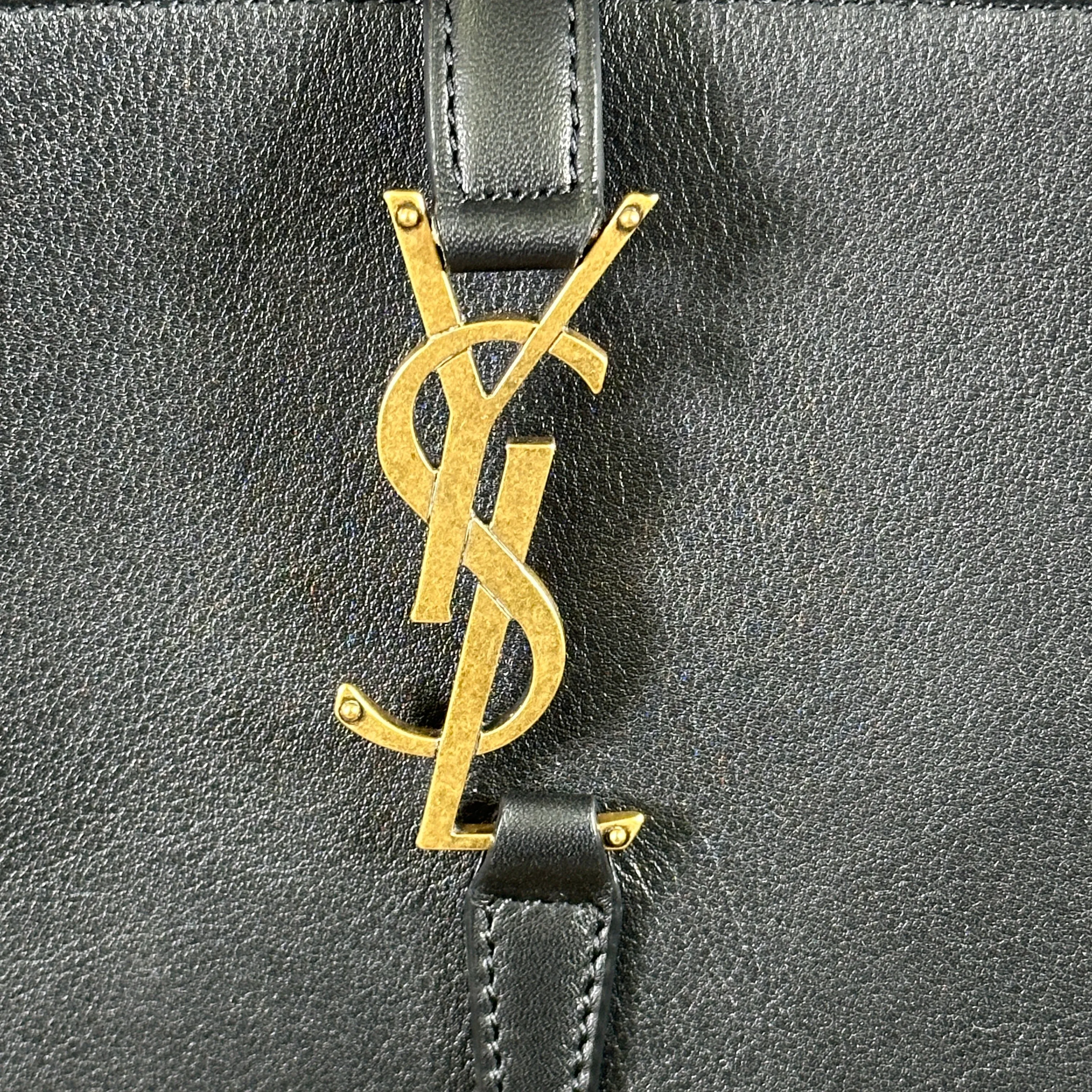 Saint Lauren Le 37 Long Bag, Grained Leather - Black