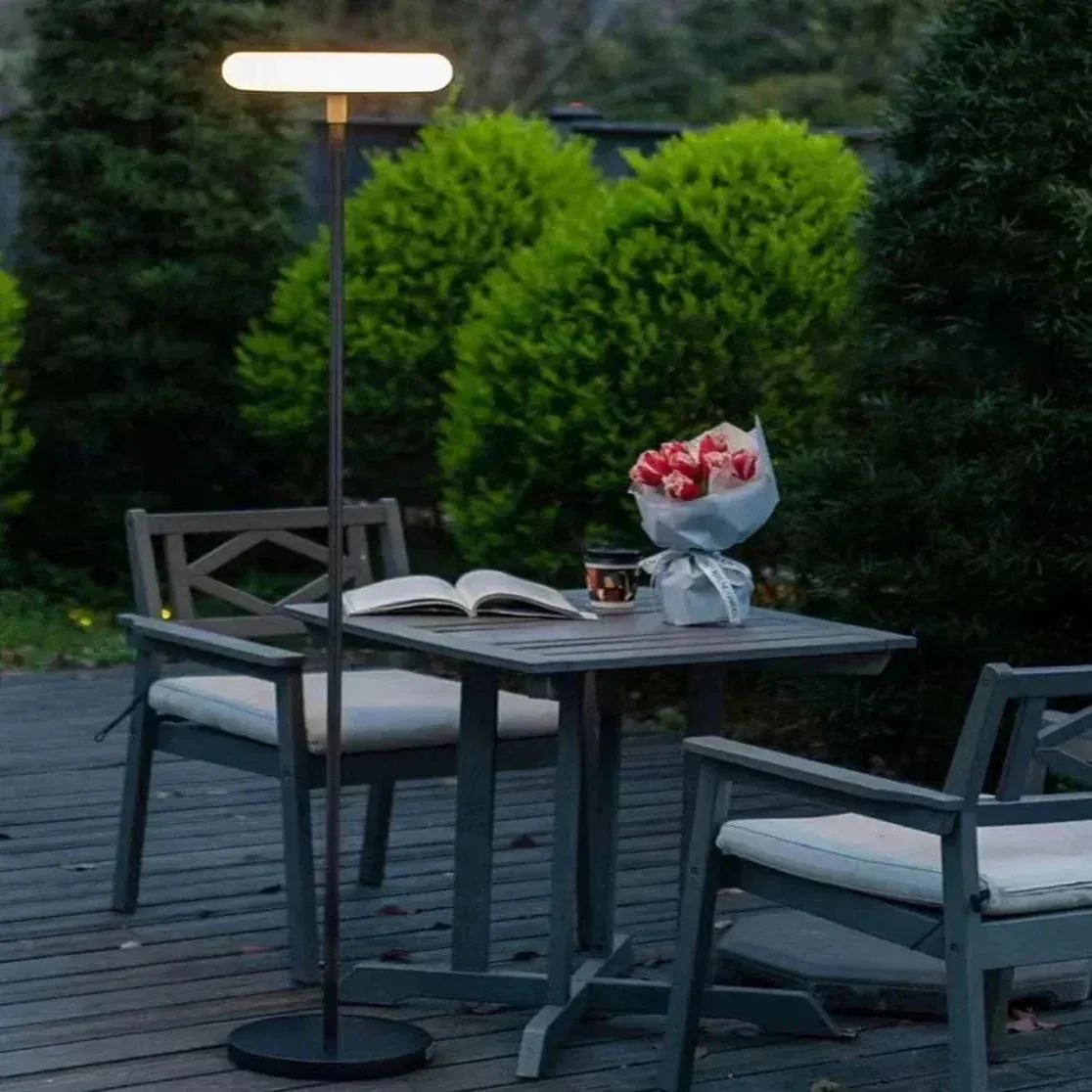 Signature Outdoor Solar Light – Stylish & Energy-Efficient Garden Illumination