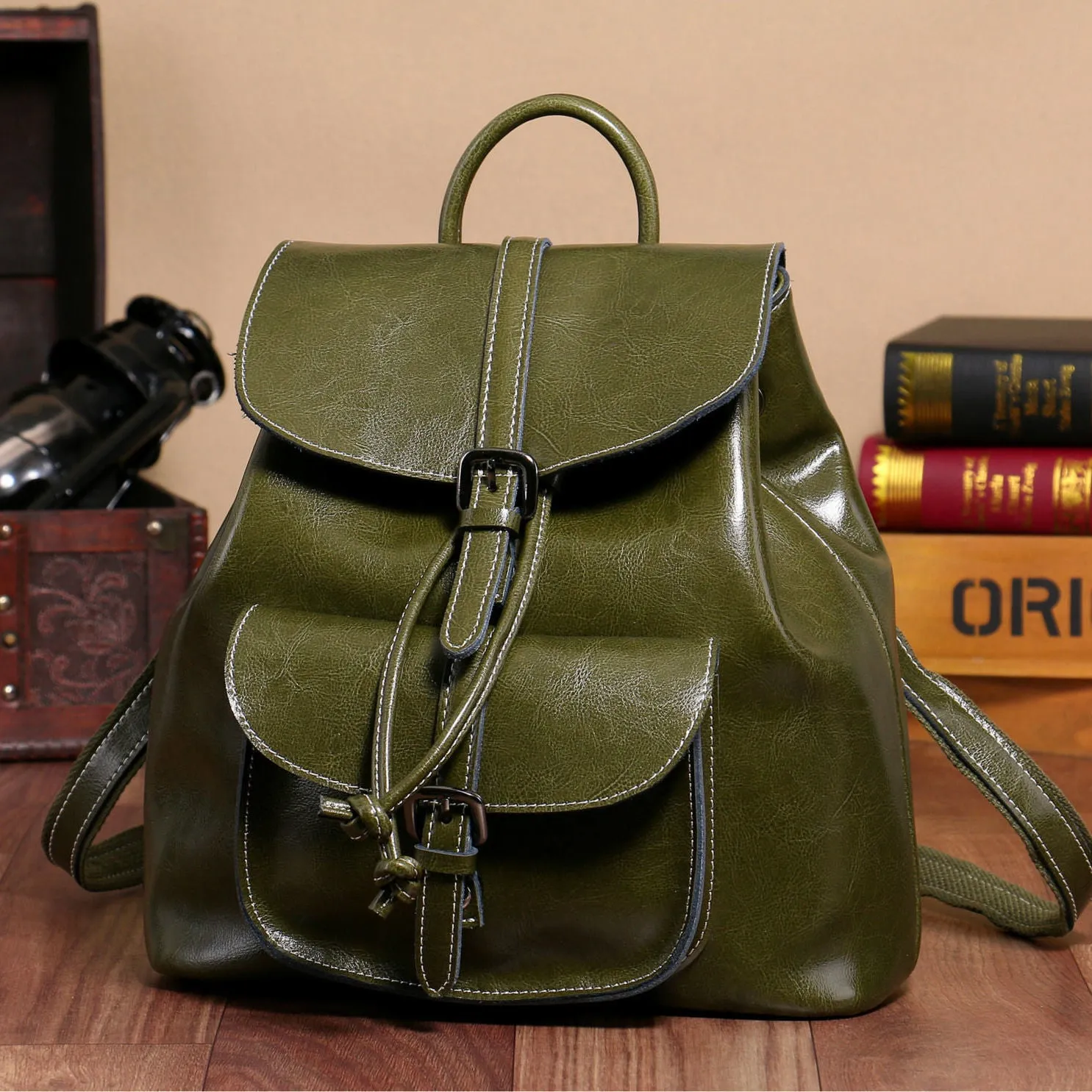 Women's Fashion Trend Leather Leisure Oil Wax Backpacks