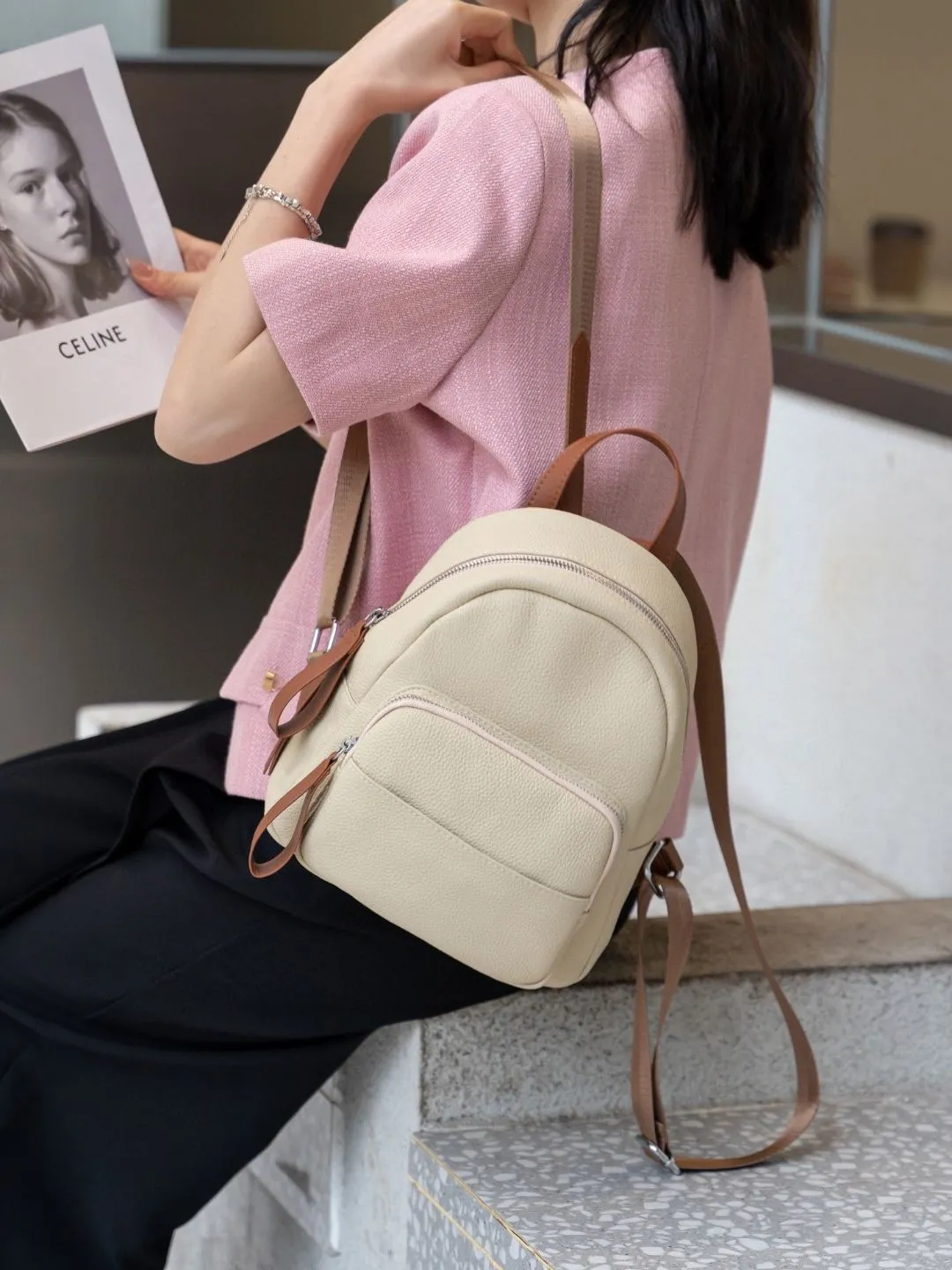 Women's First Layer Cowhide Leather For Simple Backpacks