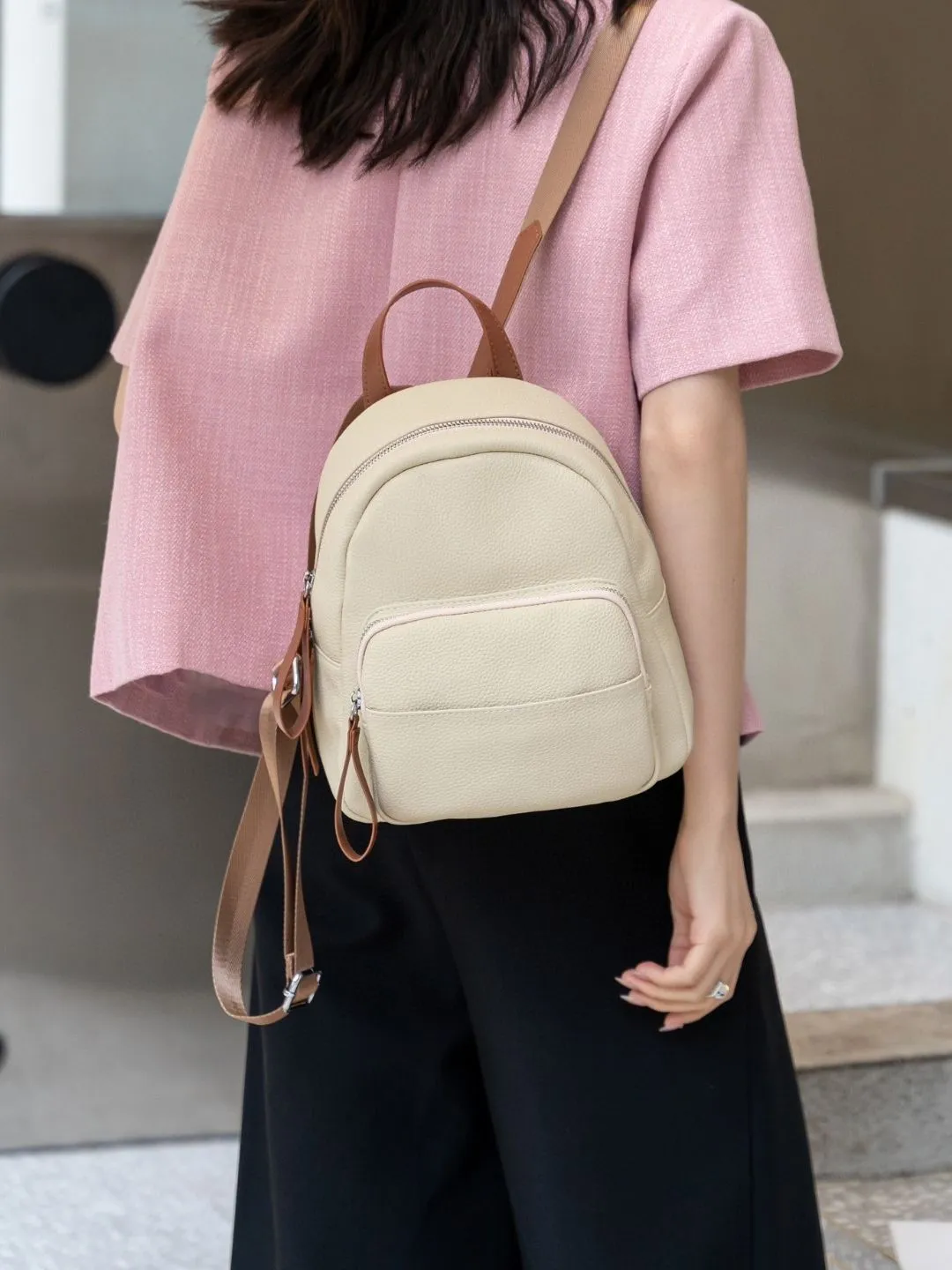 Women's First Layer Cowhide Leather For Simple Backpacks